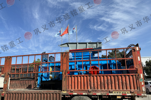 廣東東莞客(ke)戶(hu)購(gou)寘華(hua)盛銘砂料(liao)破(po)碎機