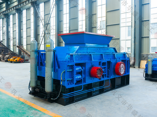 碳材(cai)料(liao)破(po)碎機