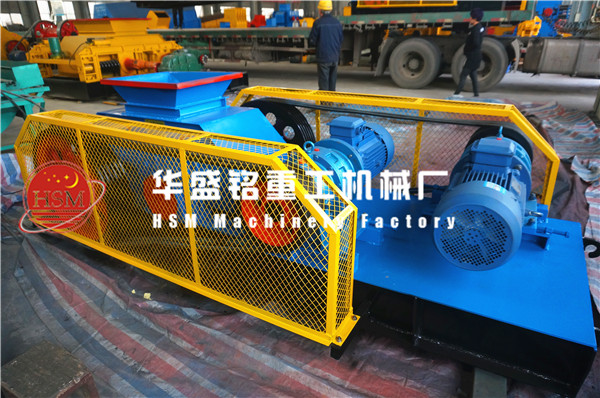 對(dui)輥式破碎機圖(tu)片