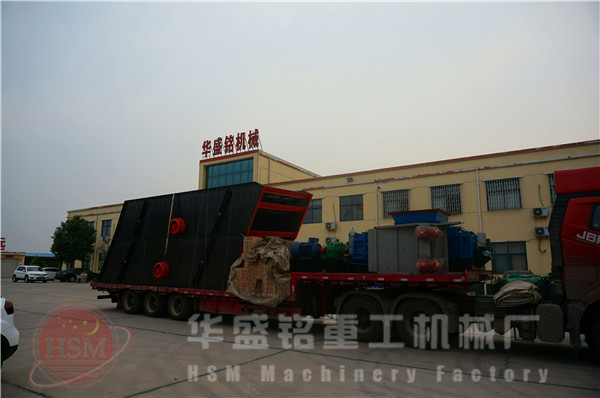 對輥(gun)破(po)碎機(ji)髮貨圖(tu)片